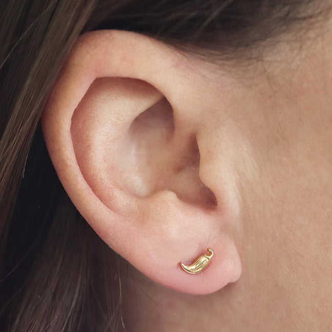 14K Yellow Gold Chili Stud