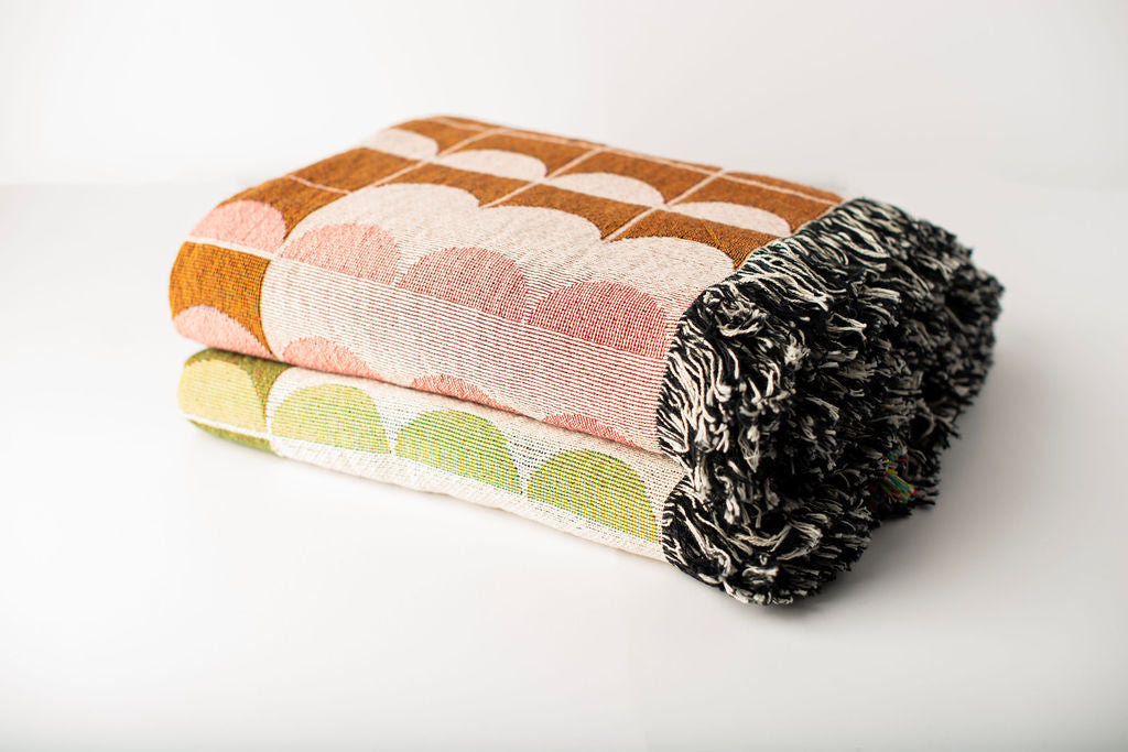 Green Geometric Scallop Jacquard Woven Throw
