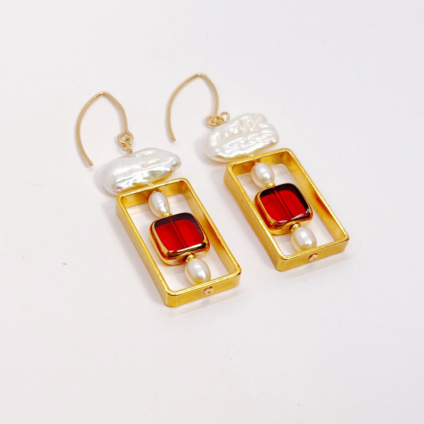 Art 2311E x Pearls Earrings
