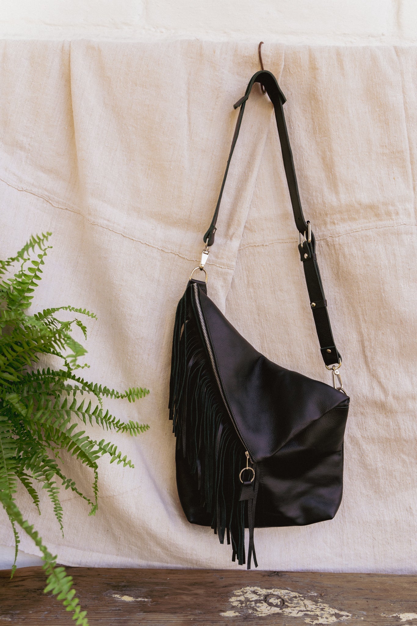 Fringe Tik - Black