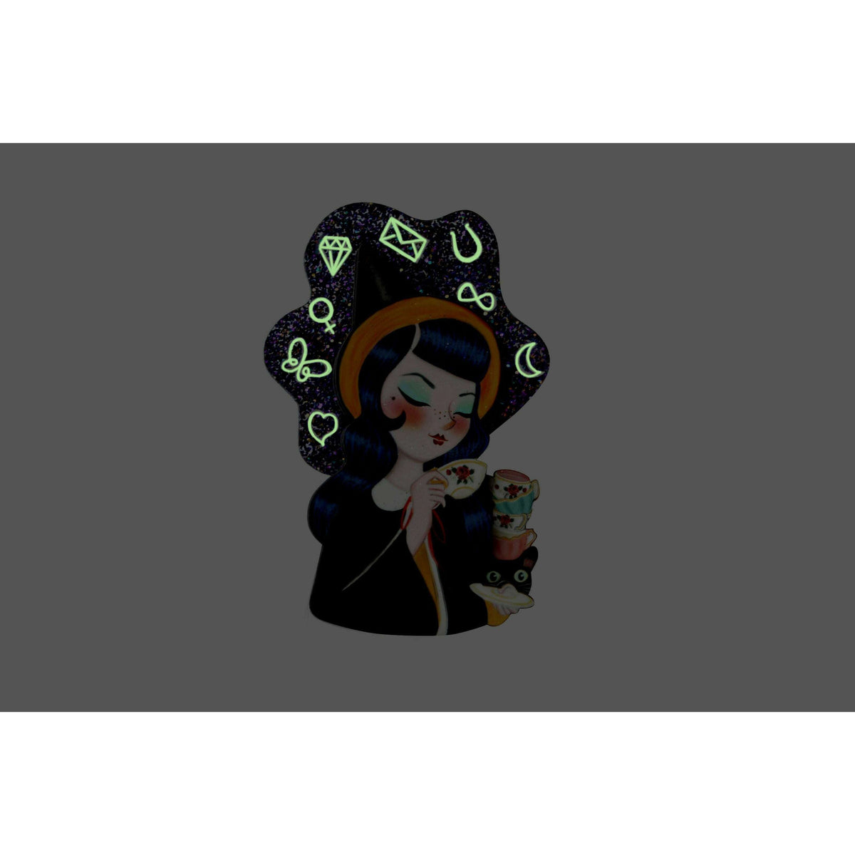 Witch Reading Tasseomancy Brooch by Laliblue | PRE-ORDER SHIPS IN 2-3 WEEKS