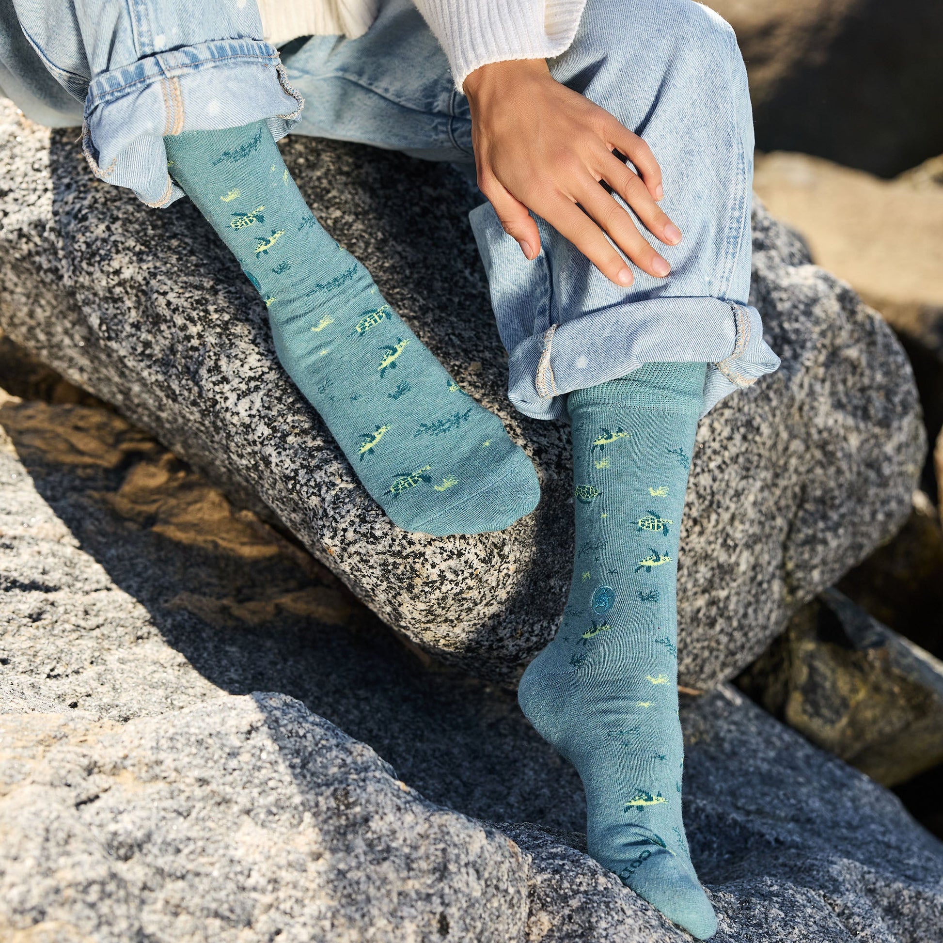 Socks that Protect Sea Turtles - Osadia Concept Store