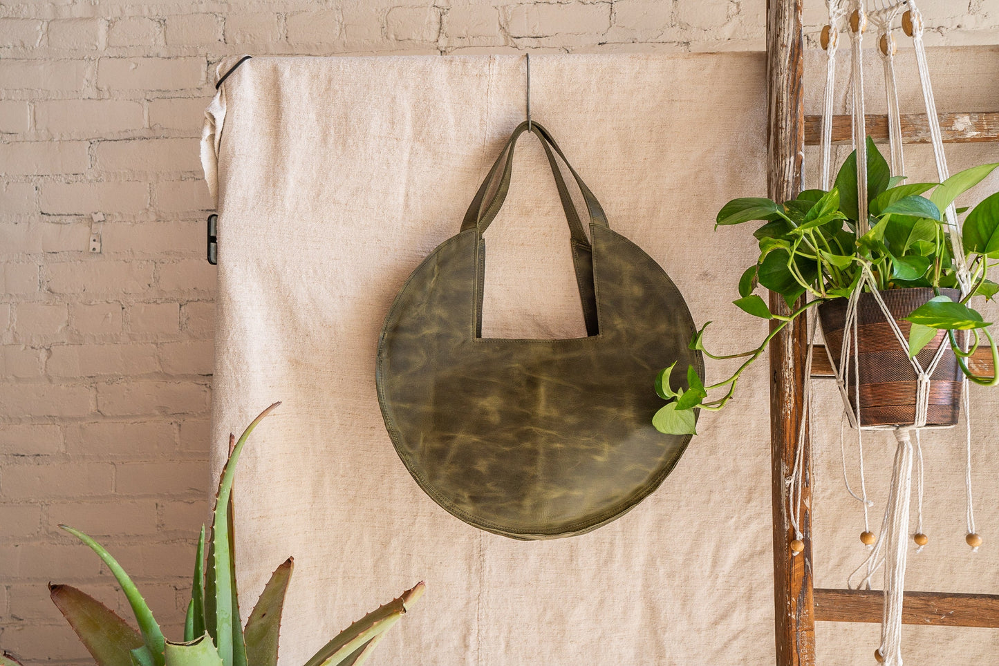 Sutim Moon Phase - Green