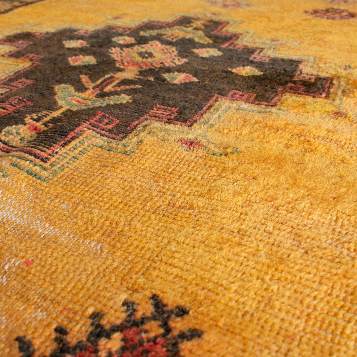 Julian Vintage Moroccan Taznakht Rug | 3'1" x 5'5"