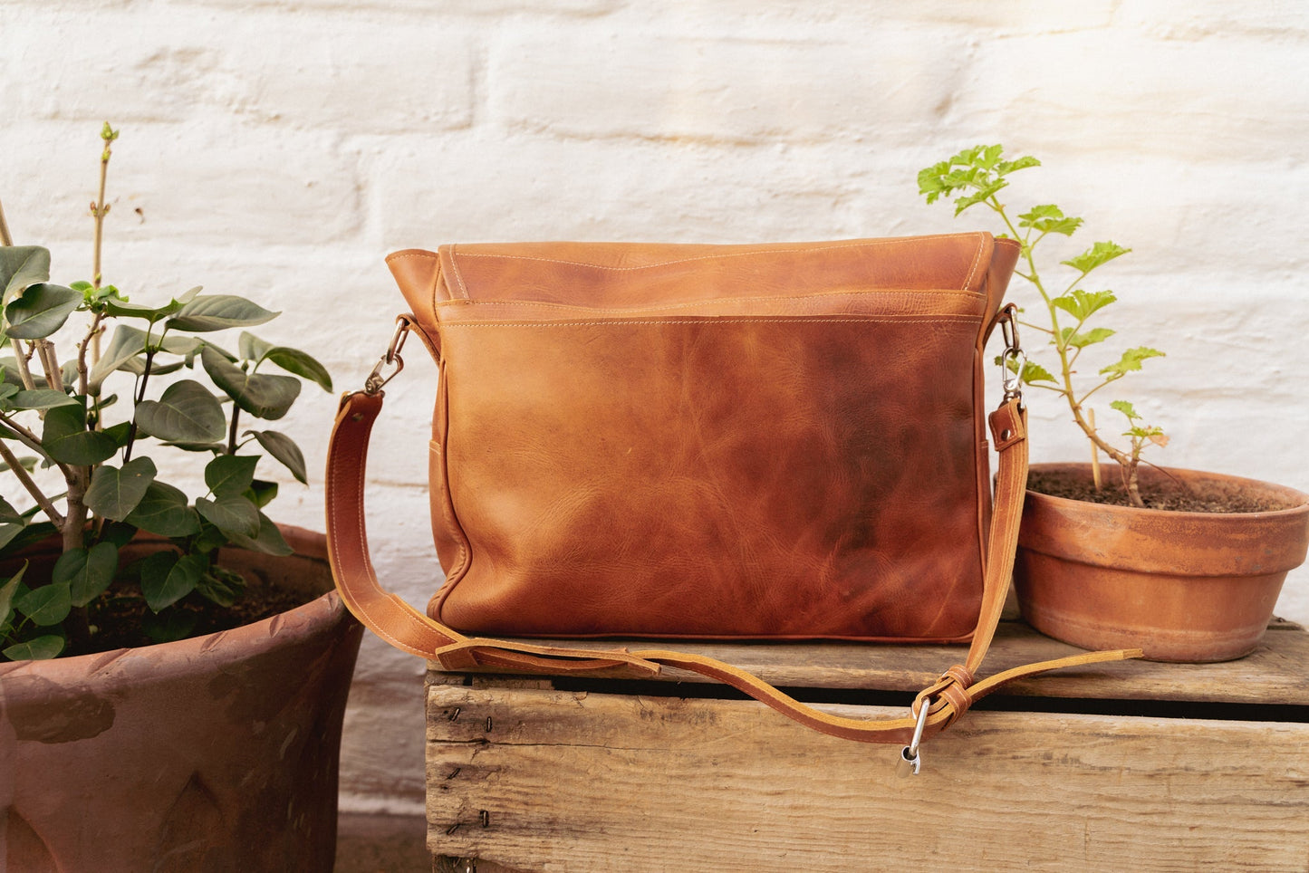 K'at Camera Bag - Tan