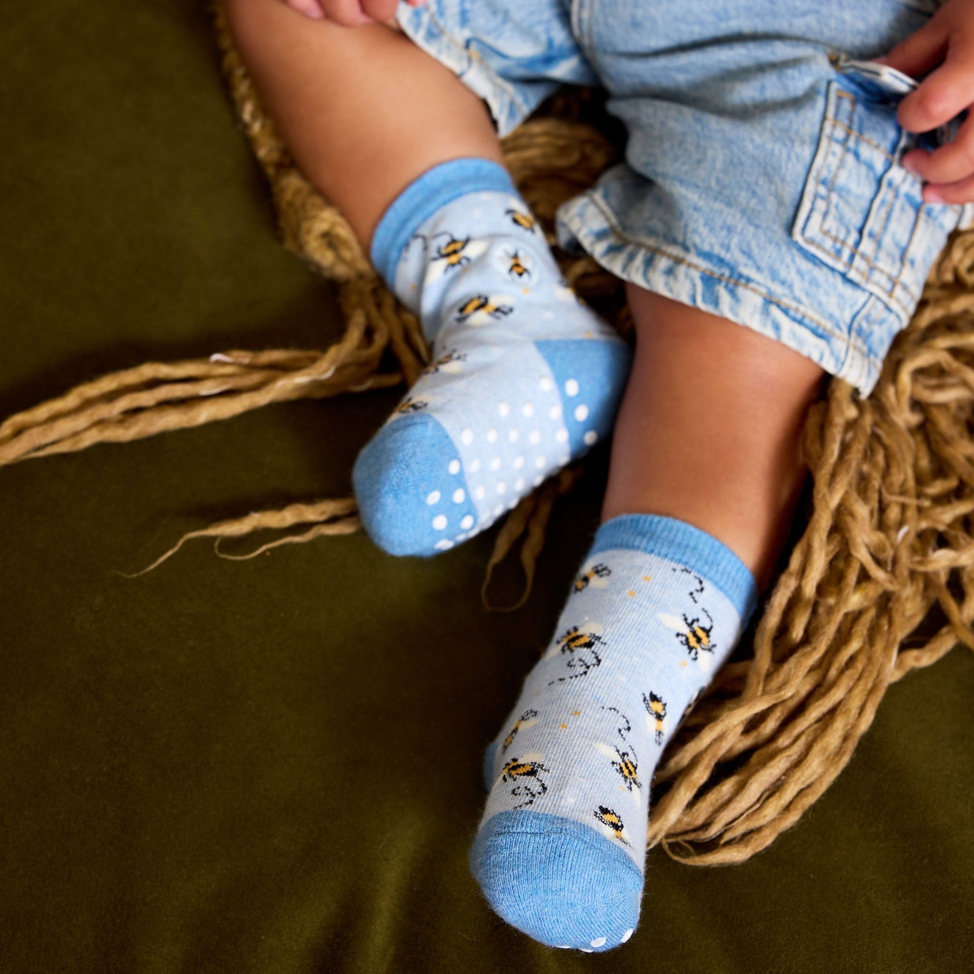 Kids Socks that Protect Bees - Osadia Concept Store