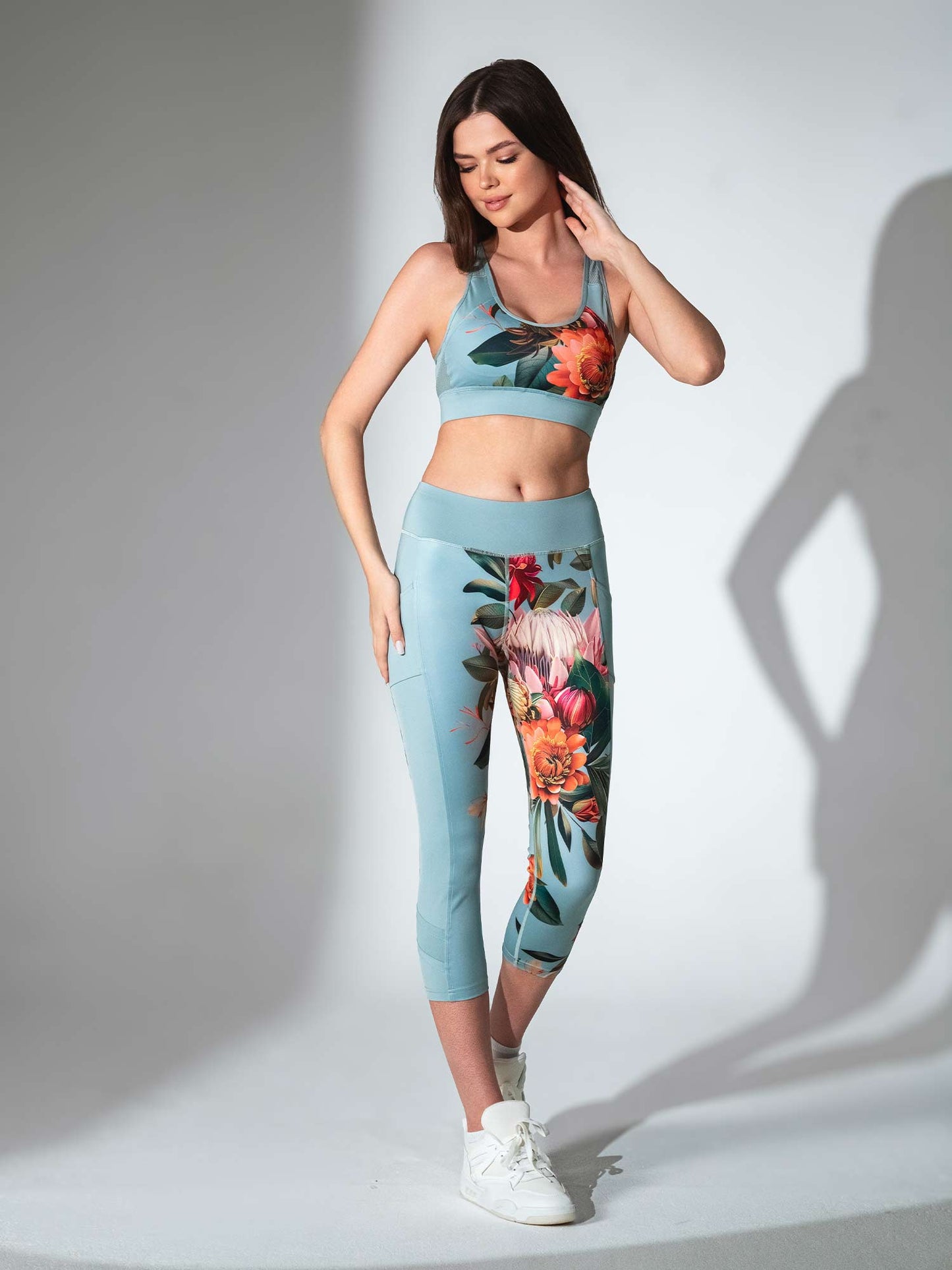 ELLE CAPRI | Performance Compression Leggings with Pockets